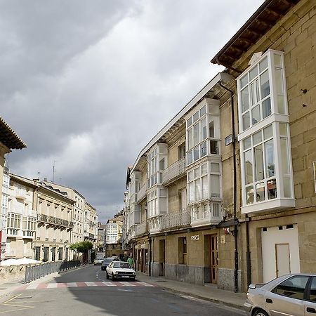 Apartamentos Turisticos Los Zapatos Morados Haro Buitenkant foto